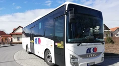 Veľká zmena pre cestujúcich na strednom Slovensku. Zrušenie zastávky na frekventovanej ceste pobúrilo ľudí
