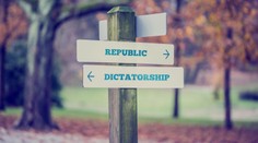 Die Zeit tvrdí, že Slovensko je na pokraji diktatúry: Odborník poslal Nemcom jasný odkaz