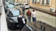 Otca mladíka (†19), ktorého našli dobodaného v byte v Hlohovci, vzali do väzby