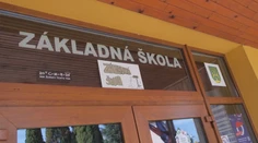 Rodiny obetí útokov na školách dostanú odškodné. Štát vyčlenil 240-tisíc eur