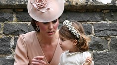 Princezná Charlotte a princ George na svadbe. Tí sú ale rozkošní