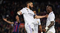 Karim Benzema koncertoval v pohárovom zápase proti Barcelone. Realu hetrikom zariadil postup do finále