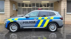 Syn sa pokúsil zabiť vlastnú matku na východe Slovenska. Vyrušili ho susedia