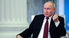 Putin tvrdí, že Rusko sa už vrátilo do pozície superveľmoci a stalo sa silnejším