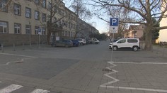 Spoplatnené parkovanie zavádza ďalšie slovenské mesto. Dôvodom je priveľa áut