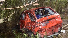 Tragická nehoda blízko obce Močiar. Zahynul vodič aj spolujazdec