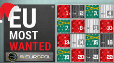 Europol vydal adventný kalendár. V okienkach sú snímky hľadaných zločincov