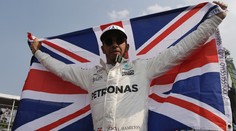 Hamilton po zisku štvrtého titulu: "Nech žije Mexiko!"