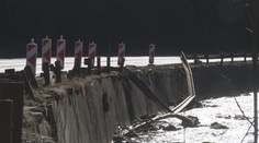 Zvodidlá po nehode stále neopravili. Na ceste medzi Ružomberkom a Donovalmi hrozí pád do rieky