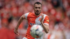 Nehral ani polhodinu, stihol však asistovať aj vybojovať početnú prevahu. Schranz má za sebou úspešný večer