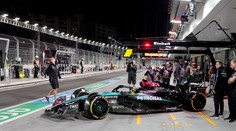 Prvé dva tréningy na VC Las Vegas ovládol Hamilton. Verstappenovi sa nedarilo podľa predstáv