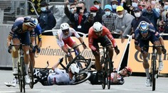 VIDEO: Záver 3. etapy TdF plný pádov. Sagan skončil na zemi tesne pred cieľom po kolízii s Ewanom