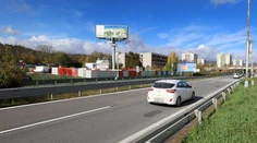 Nehoda na rýchlostnej ceste R1. Na miesto priletela helikoptéra