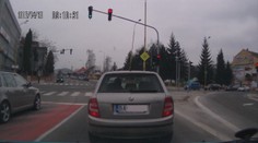 Máte v aute autokameru? Tu je vysvetlené, ako vám zábery môžu pomôcť