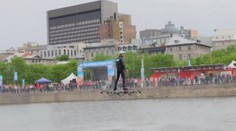 Splnený sen. Kanaďan preletel ponad rieku