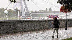 V priebehu jedného dňa sa ochladí o 12 až 15 stupňov. Prudké výkyvy počasia škodia nášmu organizmu