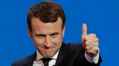 O úrad prezidenta sa pobijú Le Penová a Macron. Prieskumy majú jasného favorita