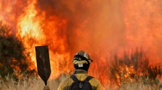 Španielsko naďalej sužujú požiare a horúčavy. Nasadili aj armádu