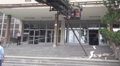 Kuriózne zranenie na Krajskom súde v Košiciach, môže za to električková trať?