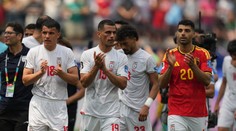 Irán má stále reálnu šancu na postup. Futbalisti pri odchode z Los Angeles zanechali v šatni silný odkaz