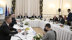 Výjazdové rokovanie za prísnych bezpečnostných opatrení: Vláda zasadá v Smoleniciach