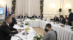 Výjazdové rokovanie za prísnych bezpečnostných opatrení: Vláda zasadá v Smoleniciach