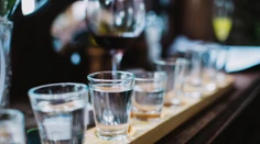 Alkohol je najčastejšia odvrátiteľná príčina rakoviny. V USA chcú na etiketách varovanie