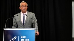 V USA napriek kritike ministra Kennedyho schválili prvú mRNA vakcínu proti chrípke