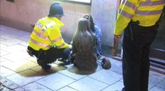 V Belgicku úraduje gang falošných taxikárov. Znásilňujú dievčatá