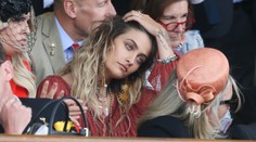 Takto sa dáma nespráva. Dcére Michaela Jacksona vidieť až dovnútra