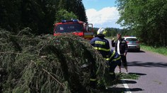 Počasie už na severe Slovenska vyčíňa: Hasiči hlásia prvé zásahy