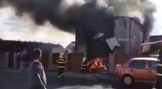 Požiar vo Veľkej Lomnici: Plamene zachytili dielňu v tesnej blízkosti rodinného domu