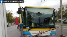 Obvinila vodiča autobusu košickej MHD, ktorý zakliesnil ženu