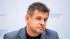 Vyčíňanie exministra Sólymosa v čínskej reštaurácii rieši polícia ako priestupok