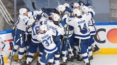 Tampa Bay zdolala Islanders, Černák o Stanleyho pohár proti Sekerovi