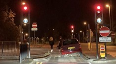 Vodiči v Británii sa sťažujú na cestné pasce, ktoré ničia autá. Úrady opatrenie obhajujú