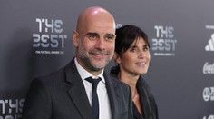 Náročné obdobie na ihrisku aj v súkromí. Guardiola sa po 30 rokoch rozchádza s manželkou
