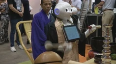 Kňazov v Japonsku nahrádzajú robotmi, pochovávajú ľudí a neplačú