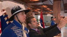 Zisťovali sme, koľko znesie čestná stráž v parlamente a čo vlastne nemôže