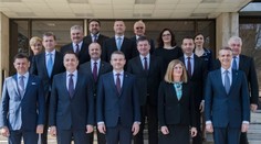 Hlasovanie o dôvere vláde: V parlamente od pondelka pokračuje rokovanie poslancov