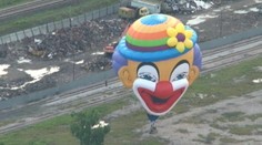 Nebo nad Košicami ovládli teplovzdušné balóny a jeden lietajúci klaun