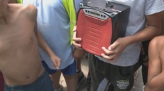 Diskotéku si robia každý deň počas celého dňa. Susedia to už nemôžu počúvať