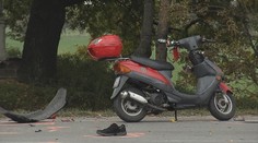 Motorkár nemal šancu prežiť. Po páde po ňom prešlo až šesť áut