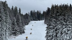 Lyžiari sa dočkali. Prvé stredisko na Slovensku otvára sezónu