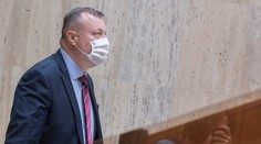 Po ministrovi zdravotníctva je v karanténe aj minister práce Krajniak
