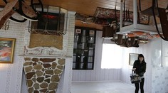 Popreli zákon gravitácie? Pozrite si dom, v ktorom sa býva hore nohami.