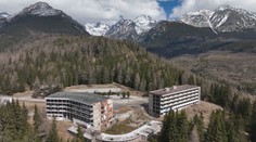 Kedysi skvost, dnes hanba Vysokých Tatier. Legendárny dom „oslavuje“ 50 rokov