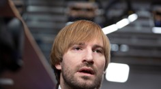 Lekárka nachytala českého ministra pri lži o koronavíruse, musel sa ospravedlniť
