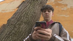 Nepijú, nefajčia, hrajú. Deťom dajte mobil až od tohto veku, radia experti