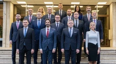 Prieskum dôveryhodnosti ministrov vlády Roberta Fica ovládla jedna strana
